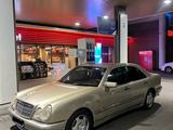 Mercedes-Benz E 320 1998 года за 3 600 000 тг. в Усть-Каменогорск