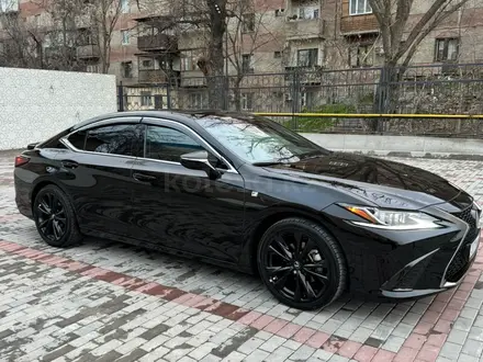 Lexus ES 350 2022 года за 29 000 000 тг. в Шымкент – фото 10
