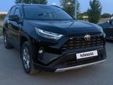 Toyota RAV4 2022 года за 14 500 000 тг. в Актобе – фото 4