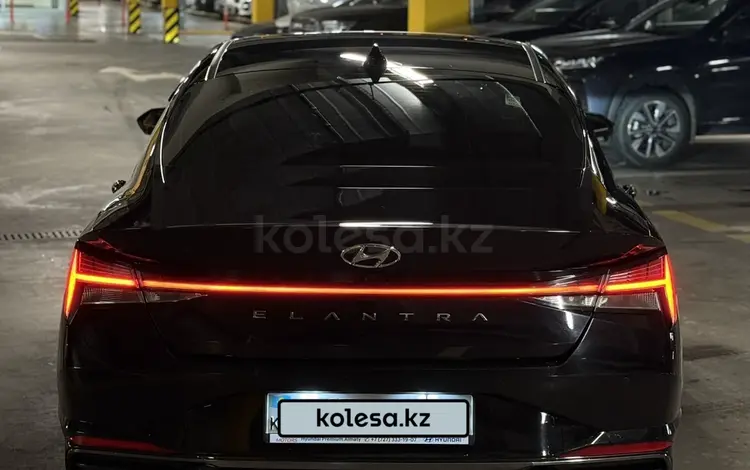 Hyundai Elantra 2021 года за 11 000 000 тг. в Алматы