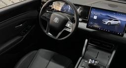 BYD Qin L DM-i Leading 2025 годаүшін10 790 000 тг. в Астана – фото 3