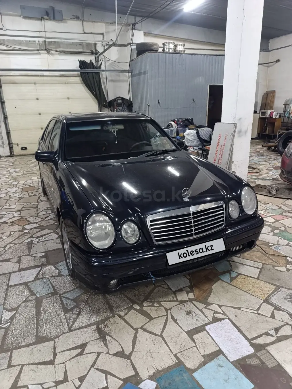 Mercedes-Benz E-Class, 1996
