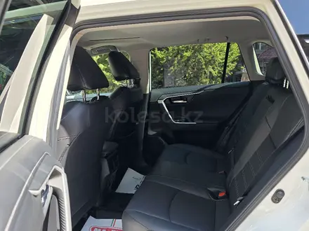 Toyota RAV4 2023 года за 18 900 000 тг. в Алматы – фото 29