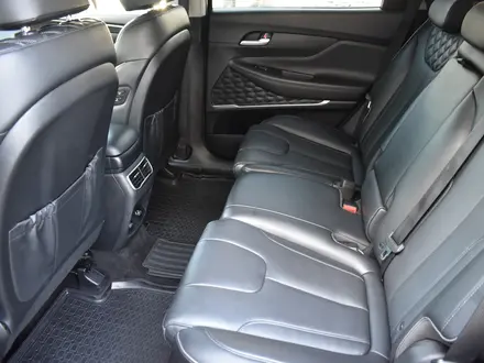 Hyundai Santa Fe 2021 года за 12 590 000 тг. в Астана – фото 18
