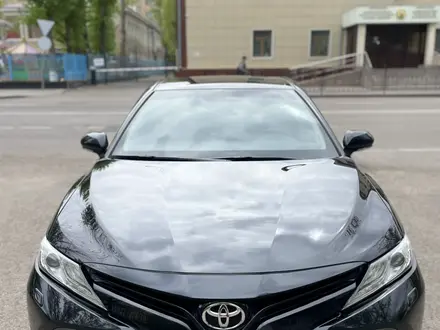 Toyota Camry 2019 года за 14 200 000 тг. в Астана – фото 12