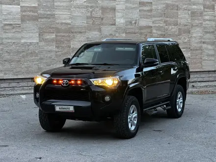 Toyota 4Runner 2018 года за 14 000 000 тг. в Актобе – фото 2
