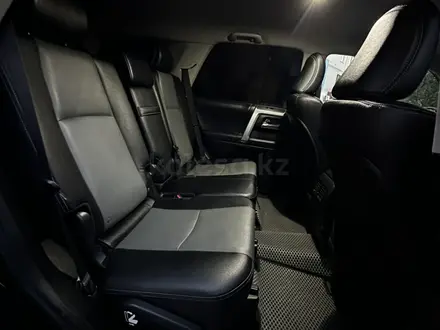 Toyota 4Runner 2018 года за 14 000 000 тг. в Актобе – фото 12