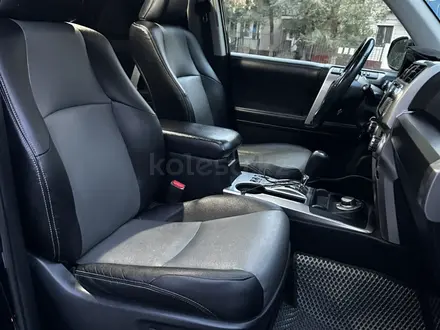Toyota 4Runner 2018 года за 14 000 000 тг. в Актобе – фото 11
