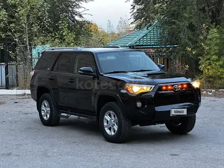 Toyota 4Runner 2018 года за 14 000 000 тг. в Актобе – фото 3