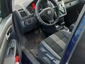 Volkswagen Touran 2008 года за 3 900 000 тг. в Астана – фото 2