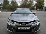 Toyota Camry 2023 года за 15 200 000 тг. в Костанай
