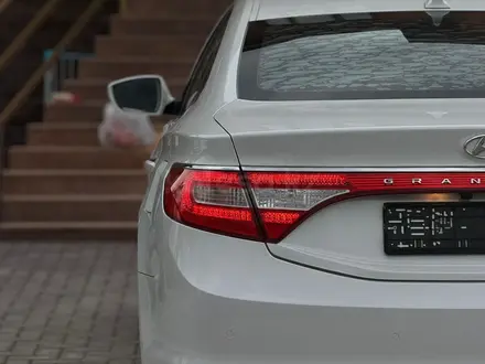 Hyundai Grandeur 2015 годаүшін8 750 000 тг. в Алматы – фото 13