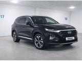 Hyundai Santa Fe 2019 года за 12 000 000 тг. в Астана