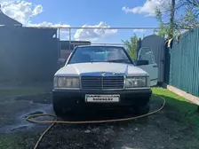 Mercedes-Benz 190, 1985