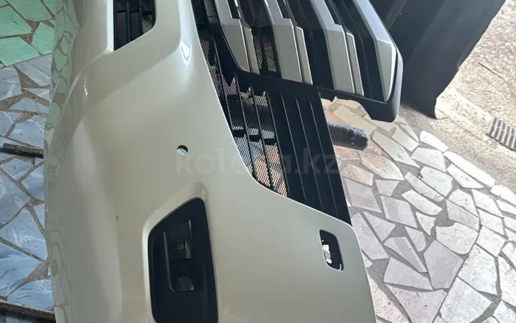 Бампер перед зад Lc 300 бу сняты с новой машины за 1 200 000 тг. в Караганда