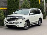 Toyota Land Cruiser 2017 годаүшін31 000 000 тг. в Алматы
