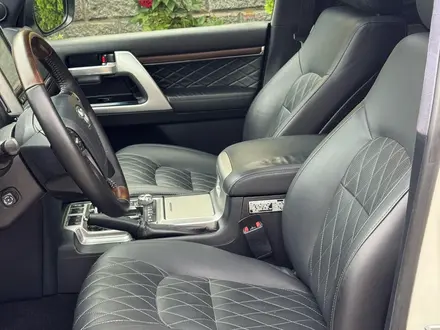 Toyota Land Cruiser 2017 года за 31 000 000 тг. в Алматы – фото 9