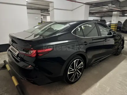 Toyota Camry 2025 года за 18 100 000 тг. в Алматы – фото 4