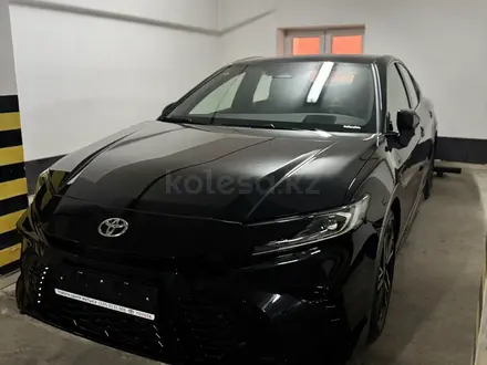Toyota Camry 2025 года за 18 100 000 тг. в Алматы