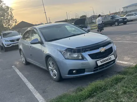 Chevrolet Cruze 2011 года за 3 000 000 тг. в Алматы – фото 2