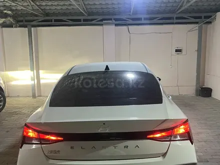 Hyundai Elantra 2023 года за 8 500 000 тг. в Алматы – фото 4