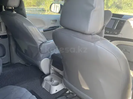 Toyota Sienna 2013 года за 10 300 000 тг. в Атырау – фото 16