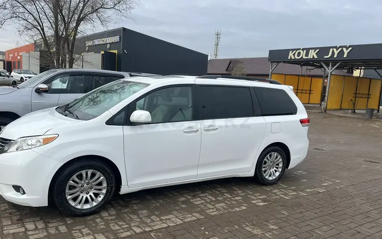 Toyota Sienna 2013 годаүшін9 500 000 тг. в Уральск