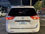 Toyota Sienna 2015 года за 10 000 000 тг. в Атырау – фото 3
