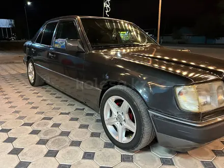 Mercedes-Benz E 200 1992 года за 2 000 000 тг. в Тараз – фото 5