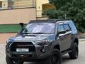 Toyota 4Runner 2015 года за 18 200 000 тг. в Актау