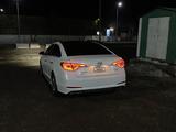 Hyundai Sonata 2015 года за 3 000 000 тг. в Караганда
