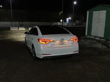 Hyundai Sonata 2015 года за 3 000 000 тг. в Караганда