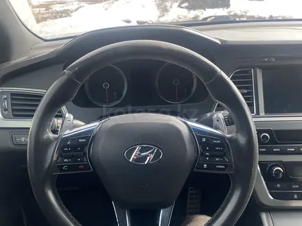 Hyundai Sonata 2015 года за 3 000 000 тг. в Караганда – фото 7