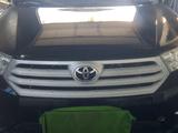 Toyota Highlander 2013 года за 12 000 000 тг. в Семей