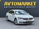 Volkswagen Passat 2017 года за 7 700 000 тг. в Актобе – фото 2