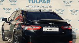 Toyota Camry 2020 года за 13 500 000 тг. в Актау – фото 2