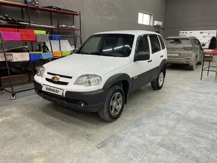 Chevrolet Niva 2018 года за 3 300 000 тг. в Актау