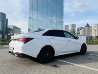 Hyundai Elantra 2021 года за 8 300 000 тг. в Астана