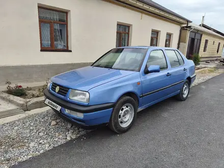 Volkswagen Vento 1994 года за 950 000 тг. в Шымкент