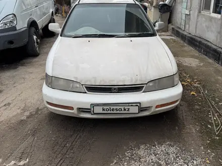 Honda Accord 1997 года за 1 200 000 тг. в Алматы – фото 2