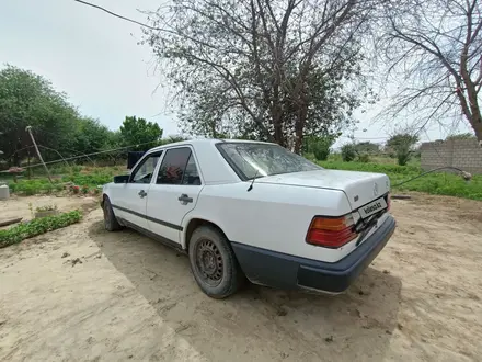 Mercedes-Benz E 260 1988 годаүшін800 000 тг. в Абай (Келесский р-н)