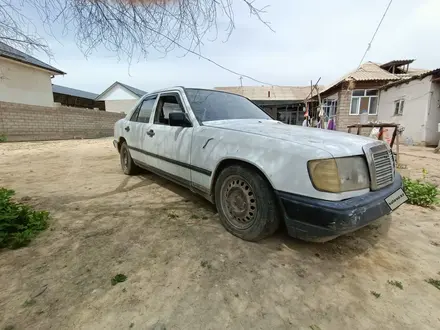 Mercedes-Benz E 260 1988 годаүшін800 000 тг. в Абай (Келесский р-н) – фото 4