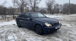 Mercedes-Benz C 200 2001 года за 3 200 000 тг. в Уральск – фото 2