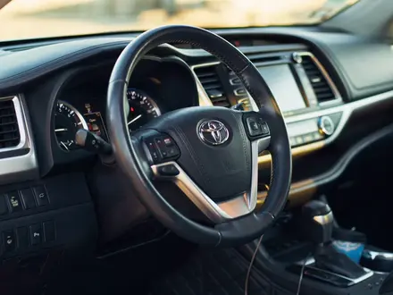 Toyota Highlander 2015 года за 15 000 000 тг. в Семей – фото 8