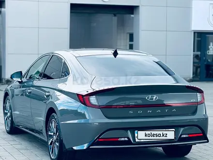 Hyundai Sonata 2022 года за 13 700 000 тг. в Усть-Каменогорск – фото 2