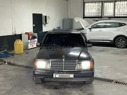 Mercedes-Benz E 200 1993 года за 1 300 000 тг. в Алматы – фото 6