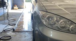 Toyota Camry 2005 года за 6 200 000 тг. в Усть-Каменогорск – фото 2