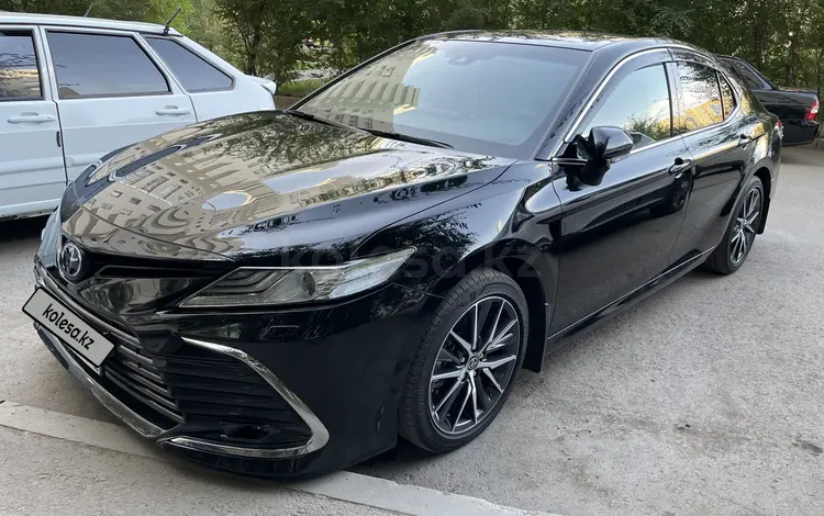 Toyota Camry 2021 года за 18 000 000 тг. в Астана