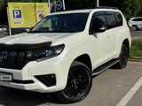 Toyota Land Cruiser Prado 2023 года за 38 340 000 тг. в Алматы – фото 2