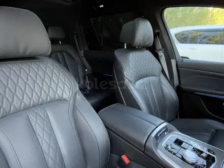 BMW X7 2024 года за 70 000 000 тг. в Астана – фото 10